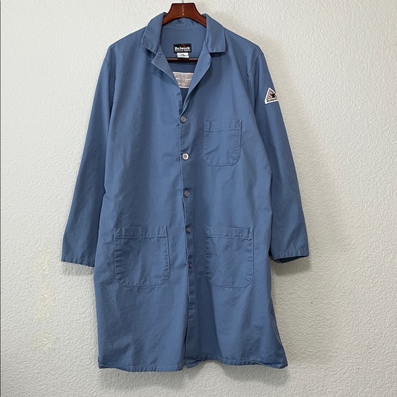 Bulwark FR Lab Coat - Picture 1 of 12